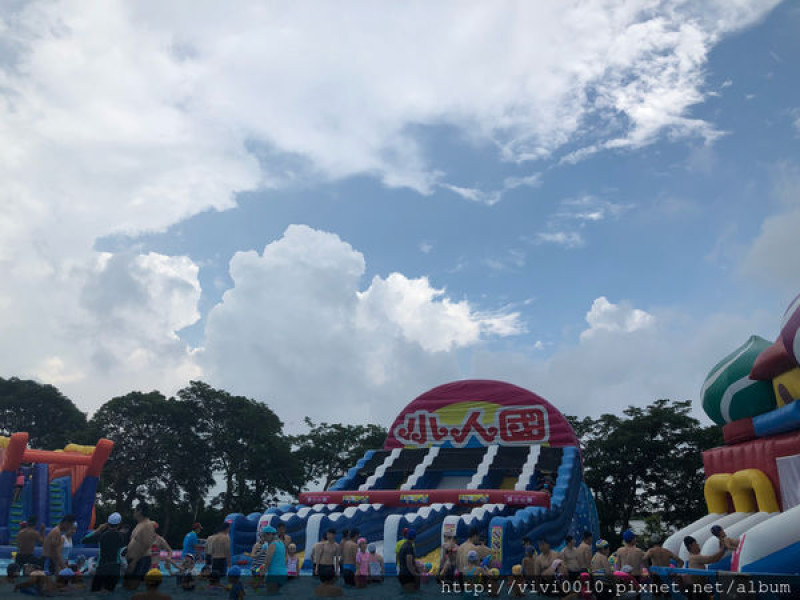 圓圓家出去玩—轟浪水樂園，恐龍來襲Fun暑假，小人國主題樂園!