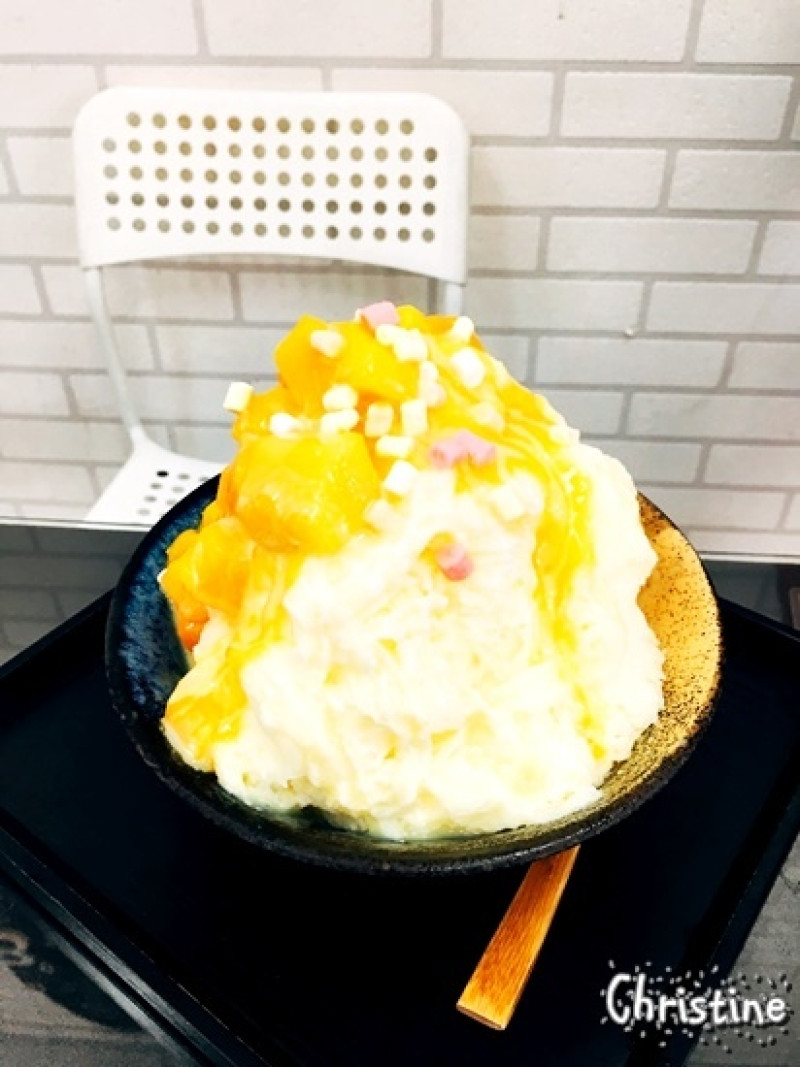 【新北。美食】 新莊 / 鮮果王，果汁冰品，芒果王子雪花冰，各式種類雪花冰，現打果汁，料多實在，炎炎夏日來沁涼一下吧