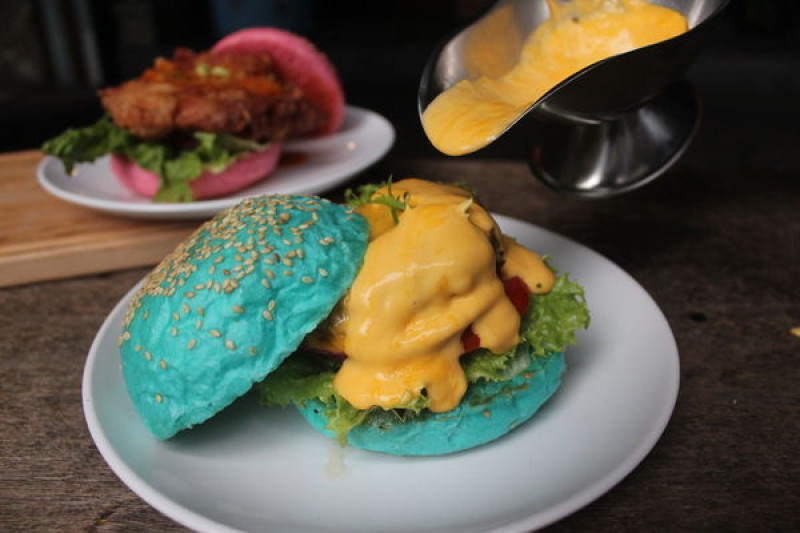 台北美食｜黑熊愛跳舞Moon Bear Loves Dancing-台北大安區創意漢堡，聚會首選美式餐酒館