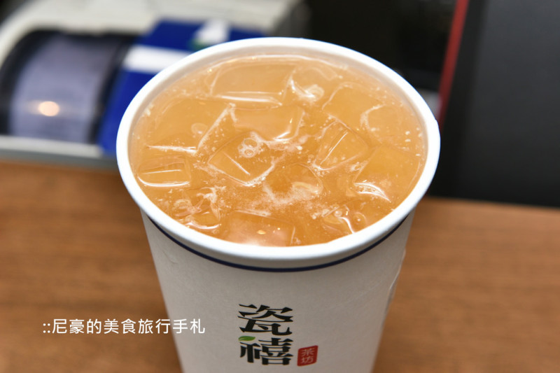 [台北信義] 瓷禧茶坊Teazzi松菸店 台灣茶葉搭配天然鮮果的好滋味，市政府國父紀念館必喝手搖飲料推薦！