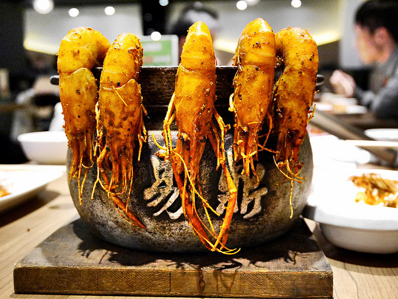 活跳跳好好味的新鮮美味泰國蝦-吉林路易鼎活蝦