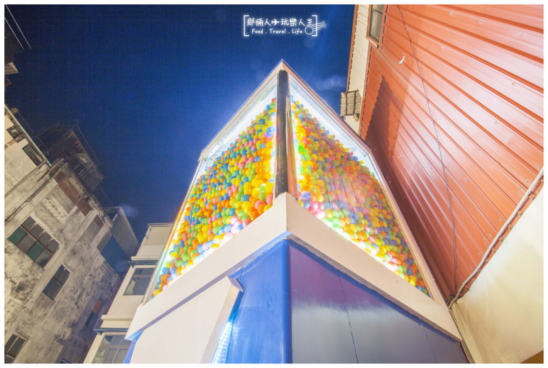 擁有兩層樓高的扭蛋機～號稱全台最大扭蛋🥚 IG新亮點✨