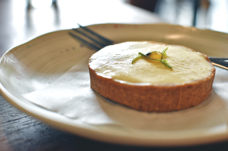 苗栗市/甜宅Cafe/咖啡 茶 手工甜點 抹茶塔 百香檸檬塔/可久坐下午茶悠閒好地方