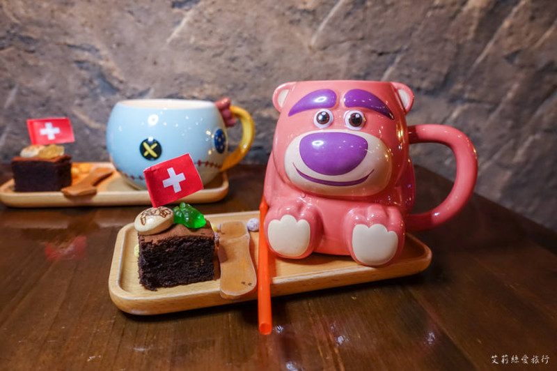 松江南京美食》TankQ cafe & bar 浮誇系迪士尼公仔主題餐廳 大份量美式早午餐 - 艾莉絲愛旅行