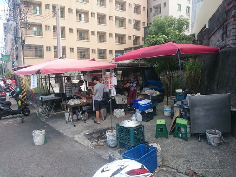 【台中市】六福公園前俗又大碗高cp值之弘光大蛋餅餐車