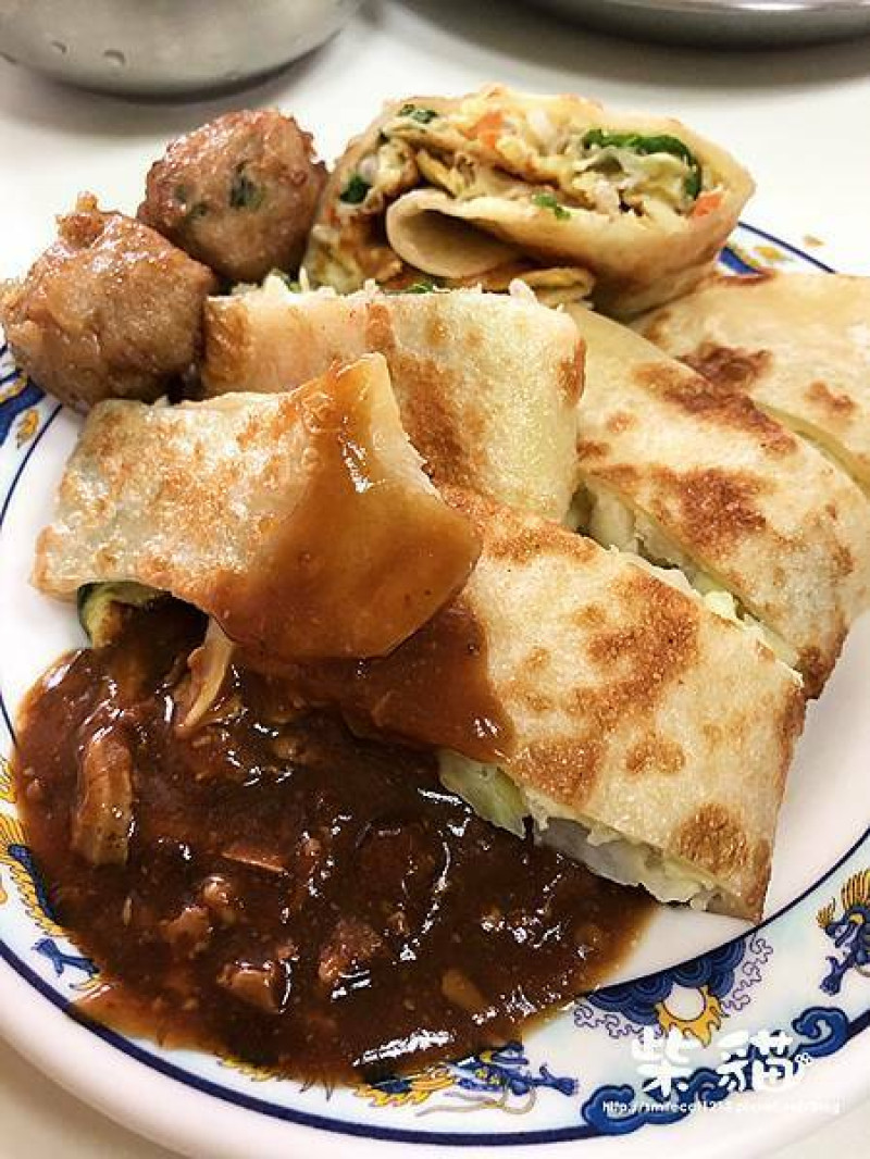 【台北】飄香N個年頭的中式早餐扛霸子:::柴貓IN【秦小姐豆漿店】