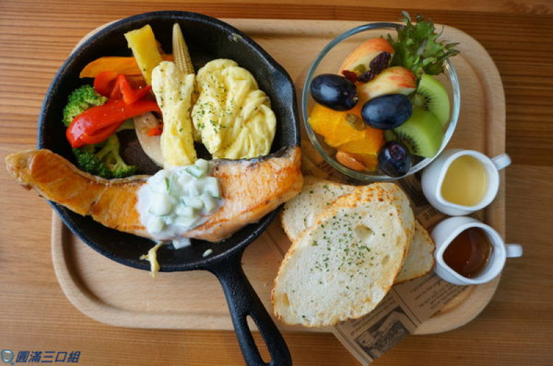 【高雄早午餐】高雄三民_晨嬉matinee@近捷運後驛站的高便利性 體驗歐式料理的異國風情吧