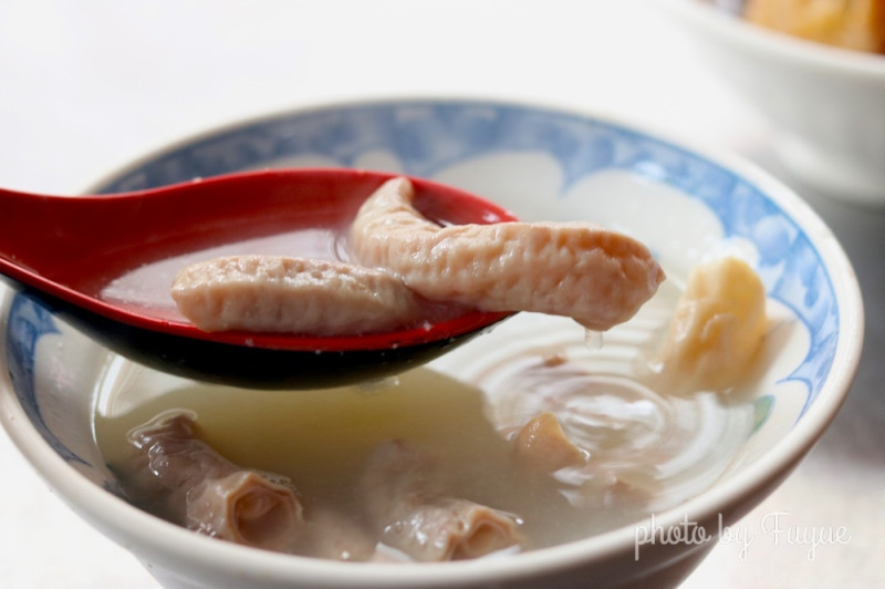 ​|台北萬華‧食| 萬華必吃《貴陽街四神湯．筒仔米糕》艋舺美食