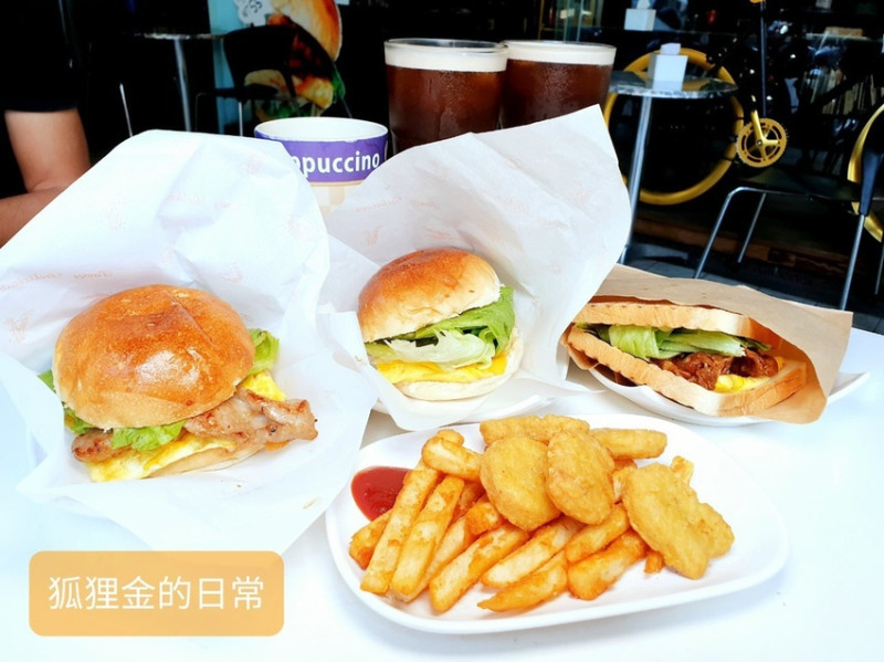 台中美食 │ 倆手 Two Hands Brunch 南屯平價早午餐 別再只選連鎖早餐店啦！義大利麵、燉飯也吃的到哦