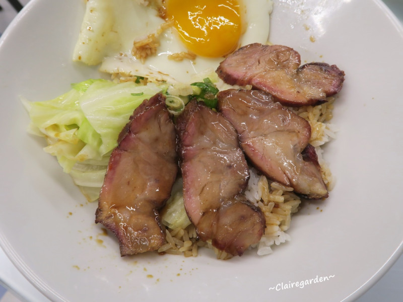 [南崁菜鳥覓食記] 銅鑼灣港式美食(南崁旗艦店)~厚切叉燒+半熟蛋黃之黯然銷魂飯