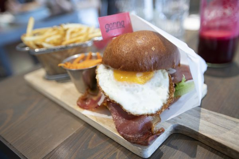 Gonna 共樂遊  食．旅．生活 - 內湖旗艦店之大俠愛吃漢堡包