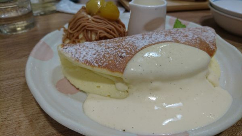 【台中】雲朵般、綿密細緻的鬆餅、起司瀑布，高雄人氣鬆餅，在台中開幕囉『woosaパンケーキ 屋莎鬆餅屋』(內含MENU