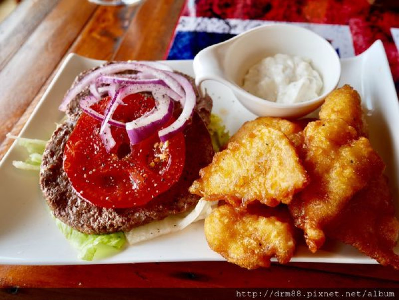 白沙灣Dazzlers British Beach Cafe，北台灣東北角餐廳，看海，只準大笑，超放鬆療癒的地方。