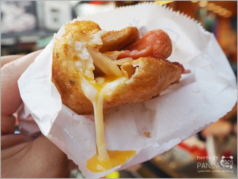 龜山｜Boom炸蛋蔥油餅(龜山中興店)．超邪惡！銅板美食龜山后街好吃不油膩手工現桿現做炸蛋蔥油餅