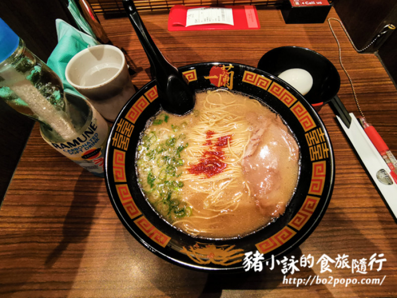 台北。信義》24小時營業的一蘭拉麵台北本店 - 豬小詠的食旅隨行
