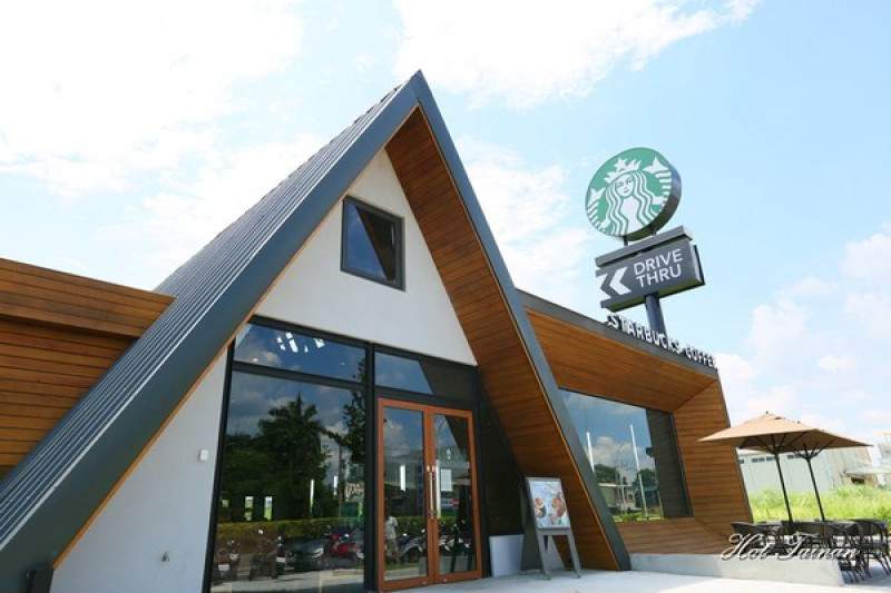 【嘉義景點】來教堂喝上一杯咖啡吧！全台最美的星巴克在嘉義民雄        
      