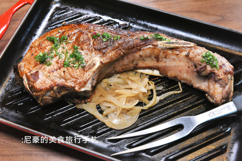 [台北大安] the Grill 伙食，超高CP值加州風料理，難分勝負的豬排與牛排之爭！