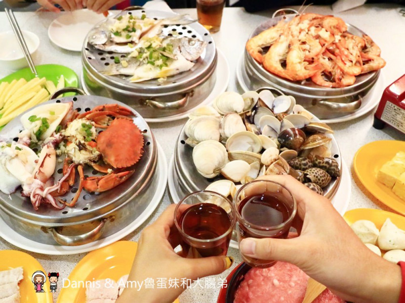 《新竹火鍋餐廳》二月牌沙茶爐。無菜單海鮮塔。霜降豬肉漿。吃宵夜的新選擇︱食尚玩家推薦美食（影片） - Dannis & Amy魯蛋妹和大腸弟