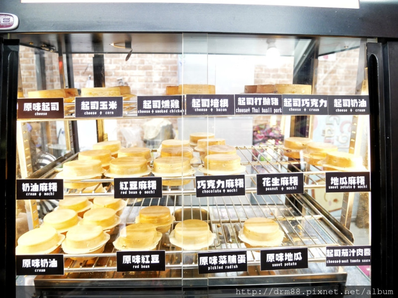 台北西門 兩粒車輪餅，爆漿起司好夠味，30種車輪餅口味，西門町必吃車輪餅＠瑪姬幸福過日子