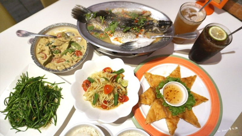 ★高雄前鎮★【Papaya泰。泰式料理】停車不用錢高雄家樂福成功店團圓聚餐泰式料理。