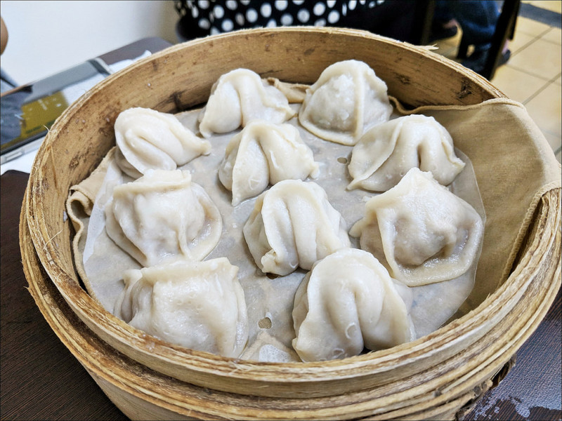 [台中] 品香麵食館 台中蒸餃炒飯推薦 價位不貴份量大附近學生很喜歡