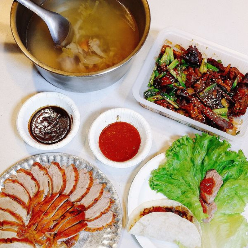 【食記】台北・石牌｜最新吃鴨法！烤鴨竟然還有韓式辣醬口味！！！全台首創韓式櫻桃鴨・一鴨四吃讓你呷飽飽・京城烤鴨