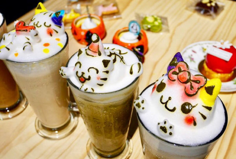 | Taiwan Taichung 台灣 台中 西屯區☻ 咕嚕貓3D立體拉花 台中禮客市政店 | 台中親子推薦 （臺中午茶生活節). 臺中午茶拾光. 超萌招財貓