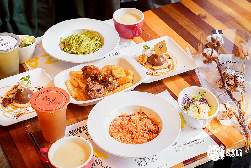 台中 La Pizza 那間披薩｜期間限定情人節套餐，與 『這是什麼花? WTF Floral Design 』聯名，打造全新浪漫用餐體驗，中興大學美食推薦