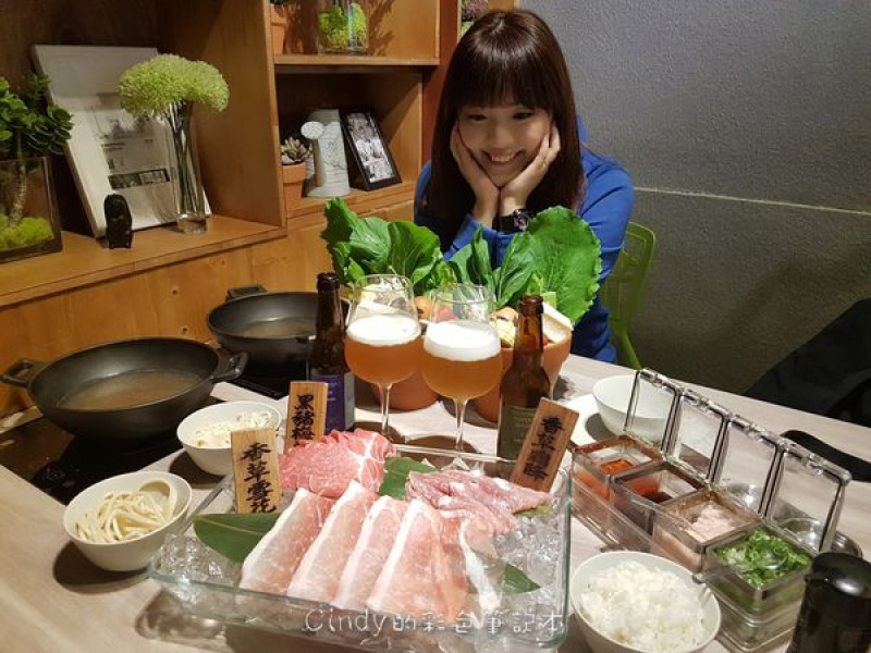 台北東區微風【農場餐桌。手作鍋物料理】雞精湯火鍋、小農有機菜蔬/食材處處講究的小火鍋!