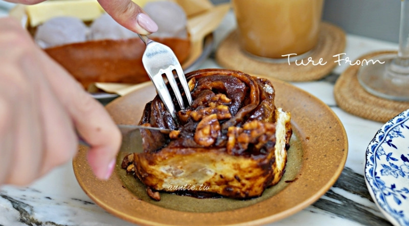 【台北】初訪 芋泥奶油餐包 肉桂捲 甜點人必吃 巷弄質感咖啡廳推薦