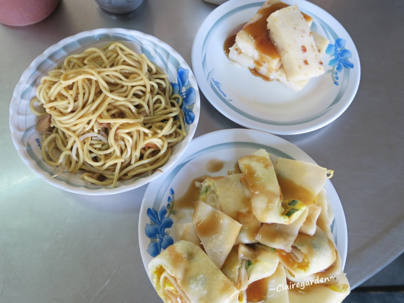 [南崁菜鳥覓食記]我家早點~傳說中的鐵皮屋美味早點，100元五樣餐點吃飽飽