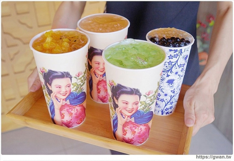 茶品心坊古典仕女杯 | 巨無霸紅茶只要25元，還有隱藏版熊貓豆奶這樣點！！