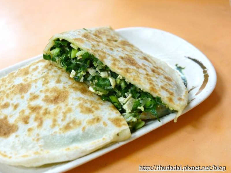 [麵點食記] 台北北投－品樂廚房~乾烙韭菜盒、多汁鍋貼