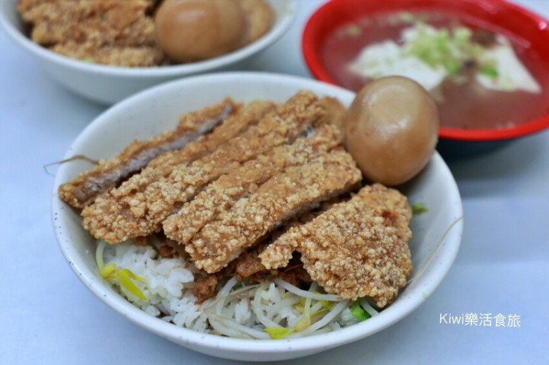 員林美食大眾麵食館｜員林美食夢幻三家豪氣吃炸排骨飯，員林火車站周邊美食