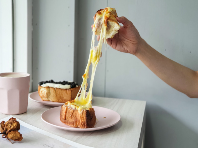 屏東美食||厚厚一片-不讓珍珠厚片搶風采，新品芋頭拉絲厚片更是亮點||屏東市