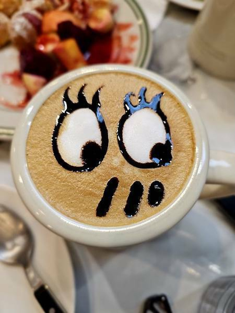 [台北早午餐]大同區中山站「夢鹿咖啡 中山店」可愛爆擊的美好咖啡/中山知名隱藏版早午餐/大眼怪咖啡超可愛/環境舒適整體愜意（附菜單)