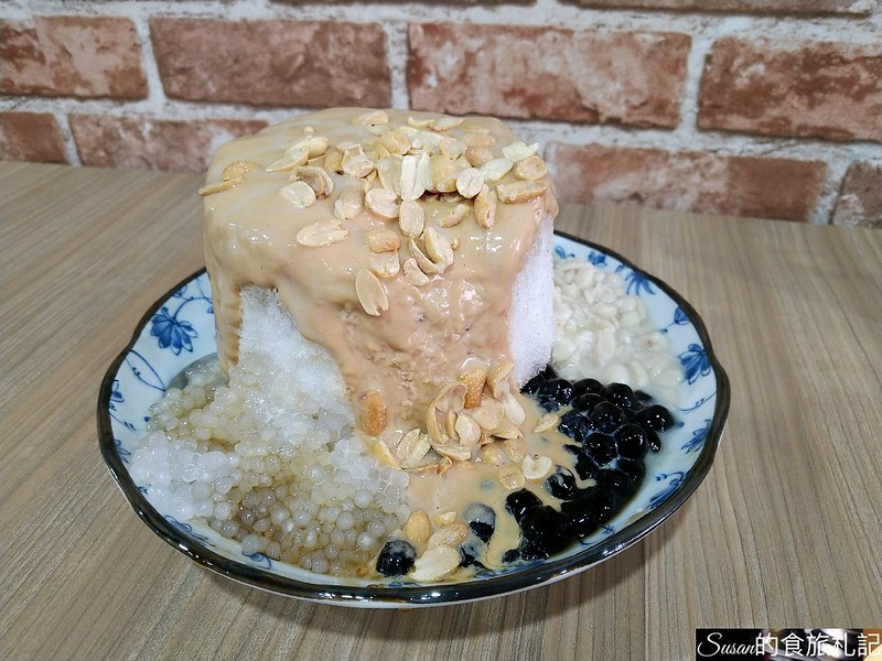 台北冰品|萬華車站附近的冰雪糖冰鋪，芋頭控千萬不能錯過的超級芋頭牛奶冰、香濃可口的超級花生牛奶冰讓人回味無窮阿! IG熱門照片 萬華冰品