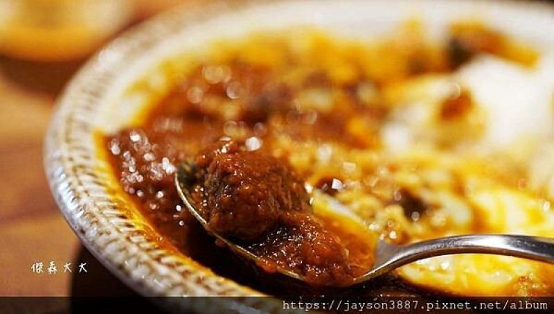 【食記】台北| 忠孝復興* 新高軒 僅開2小時、不接受訂位的人間美味咖哩飯