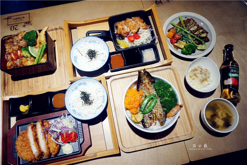 秋刀鬪肥牛台灣大道店。新品平日午晚餐內用168元吃到飽，高麗菜絲、味噌湯、可樂無限量供應，日式燒肉丼飯好滋味!