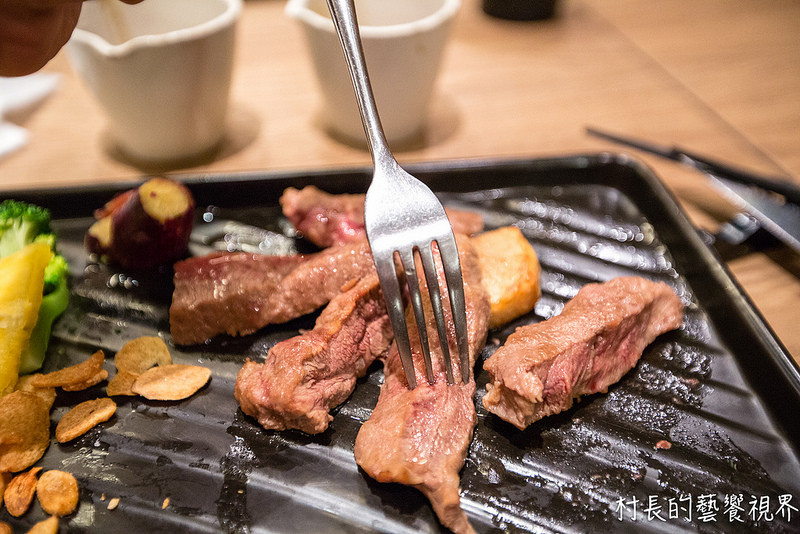 【食記】｛屏東。屏東市｝享受美味牛排與親切服務，來陶板屋(屏東太平洋店)就對啦！