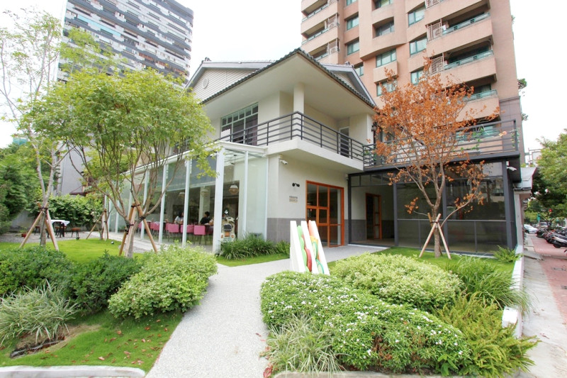 台中西區，三明治女孩的逆襲，主場景~原來真的有賣三明治。 - 微笑Joe幸運