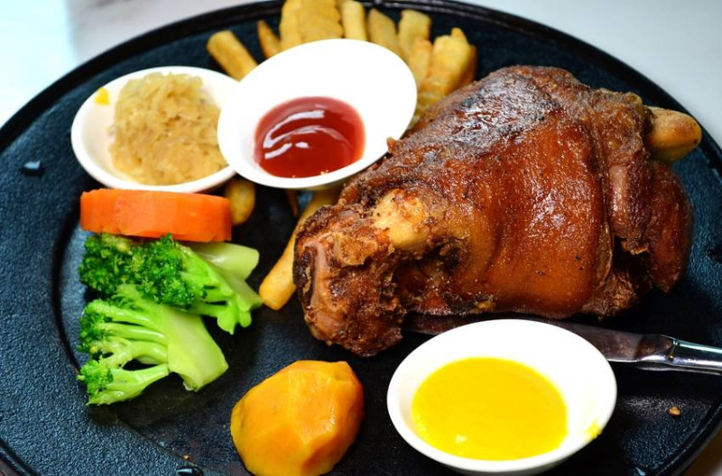 員林美食_Milano米蘭街義式小館-員林店│餐點、醬汁皆手工製作！七種麵條任你搭配，燉飯也好好吃~ - 愛伊特candy的分享樂園