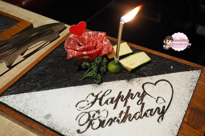 【高雄│新興】癮燒精肉酒舖│一生一定要吃一次的高凹凹級燒肉！我生日+老公生日連續去了兩次食記