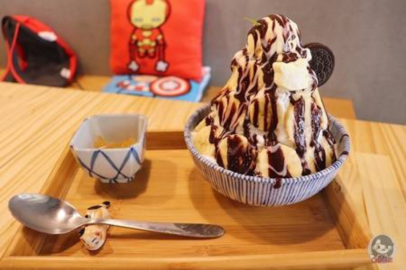 [食記/高雄三民] 人來走走 Man Go  手作雪花冰刨冰 如同家一樣溫暖的冰店 自製雪花冰磚　高雄科技大學建工校區校園美食 高雄高工的學生有口福了