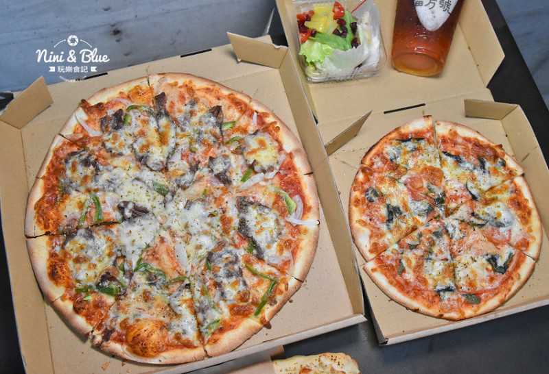 Pizza Running義式手作披薩，愛廣場 I PLAZA 台中一中街美食廣場現場手作pizza