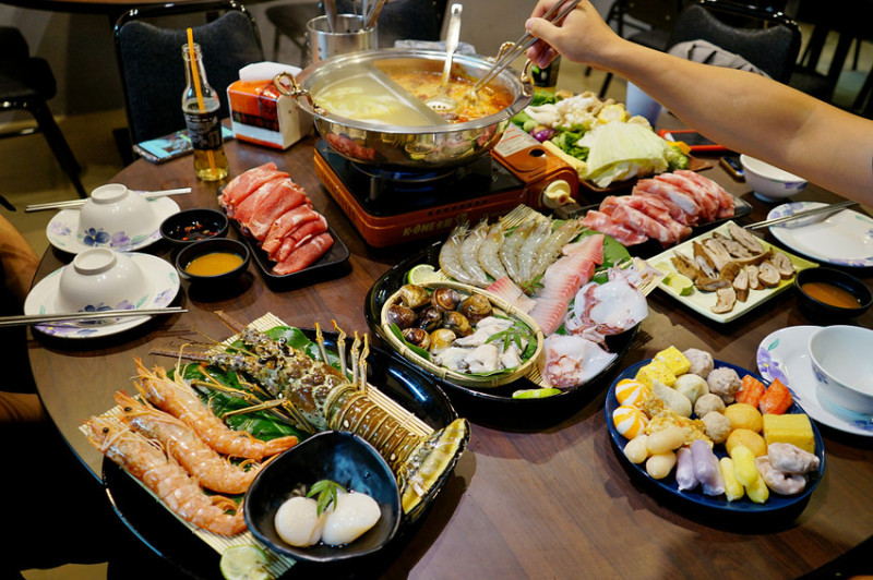 台北｜David豆腐 沙嗲麻辣鍋 新莊特色鴛鴦火鍋 - 奇奇一起玩樂趣