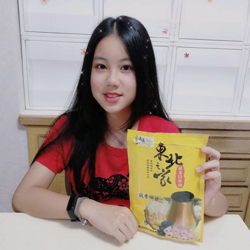 [食評]團購美食連進東北之家酸菜白肉鍋(黃色是原味酸香回甘~綠色包裝是青麻辣味)