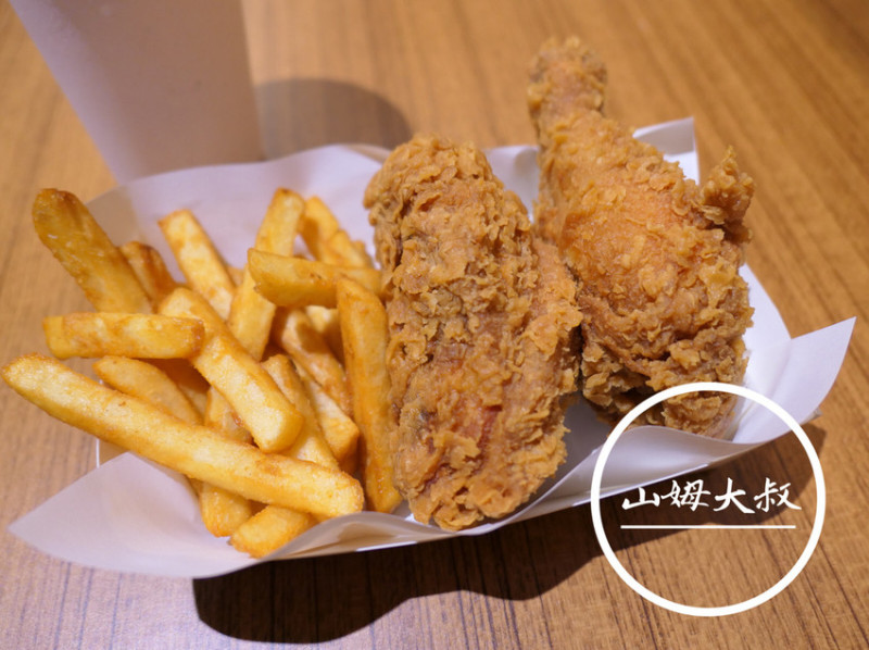 FOOD｜新北三重—山姆大叔｜現炸熱騰騰的多汁美式炸雞｜天台廣場、台北橋站