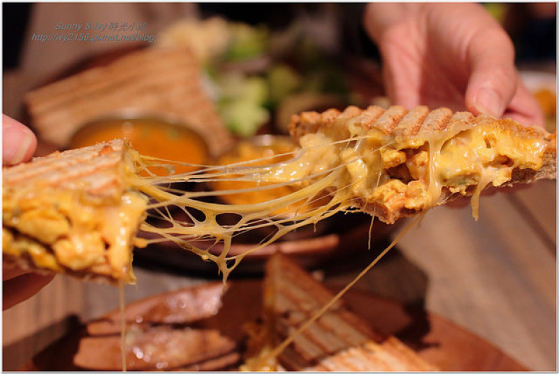 【台北中山食記】三個傻瓜印度蔬食南京店。印度素食料理，拔絲的快感讓人意猶未盡