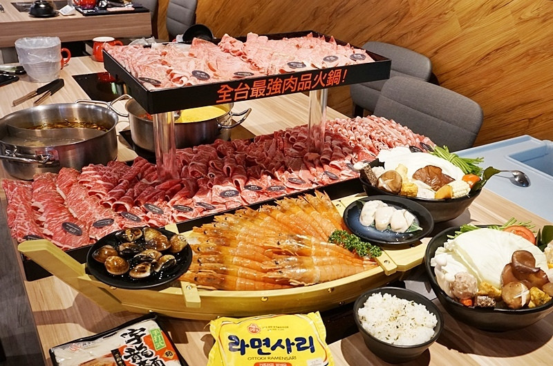 板橋。大魔大滿足鍋物 日本A5和牛火鍋、大份量火鍋
